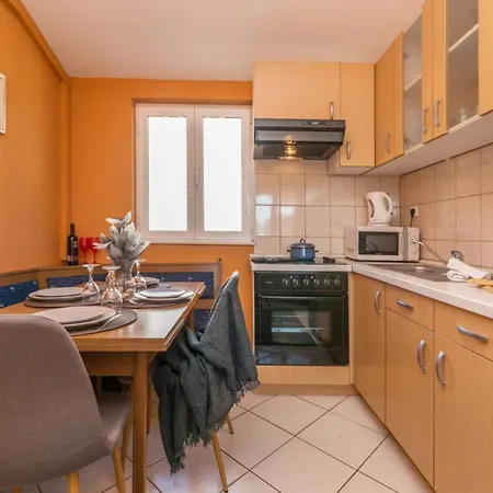 Julia - Two Bedroom 1
